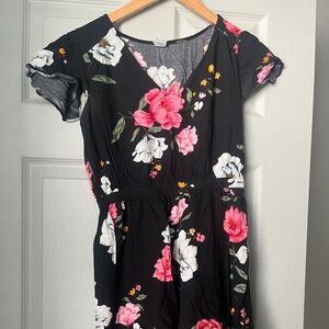 Old navy women’s size xs comfortable and colorful floral dress